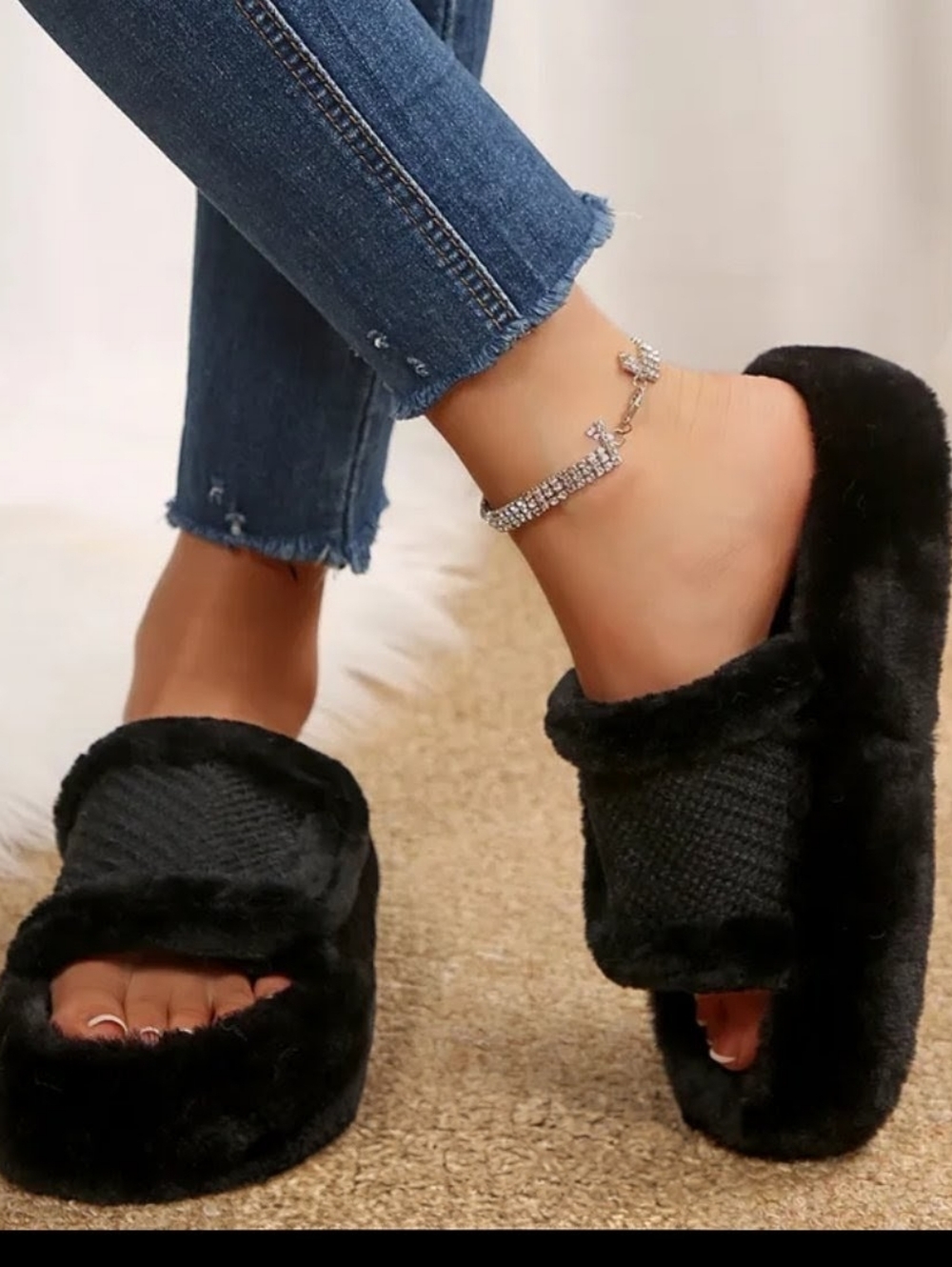 Plush Open-Toe Slide Slippers - Black